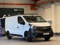 VAUXHALL VIVARO