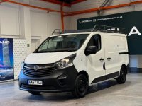 VAUXHALL VIVARO