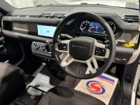 LAND ROVER DEFENDER 110