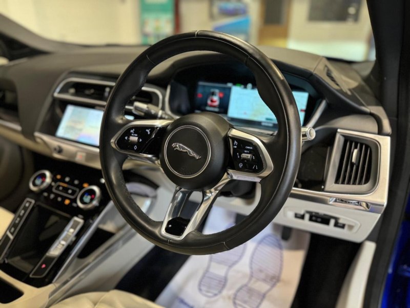 JAGUAR I-Pace
