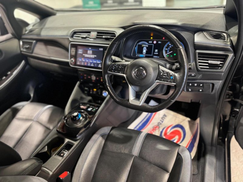 NISSAN LEAF